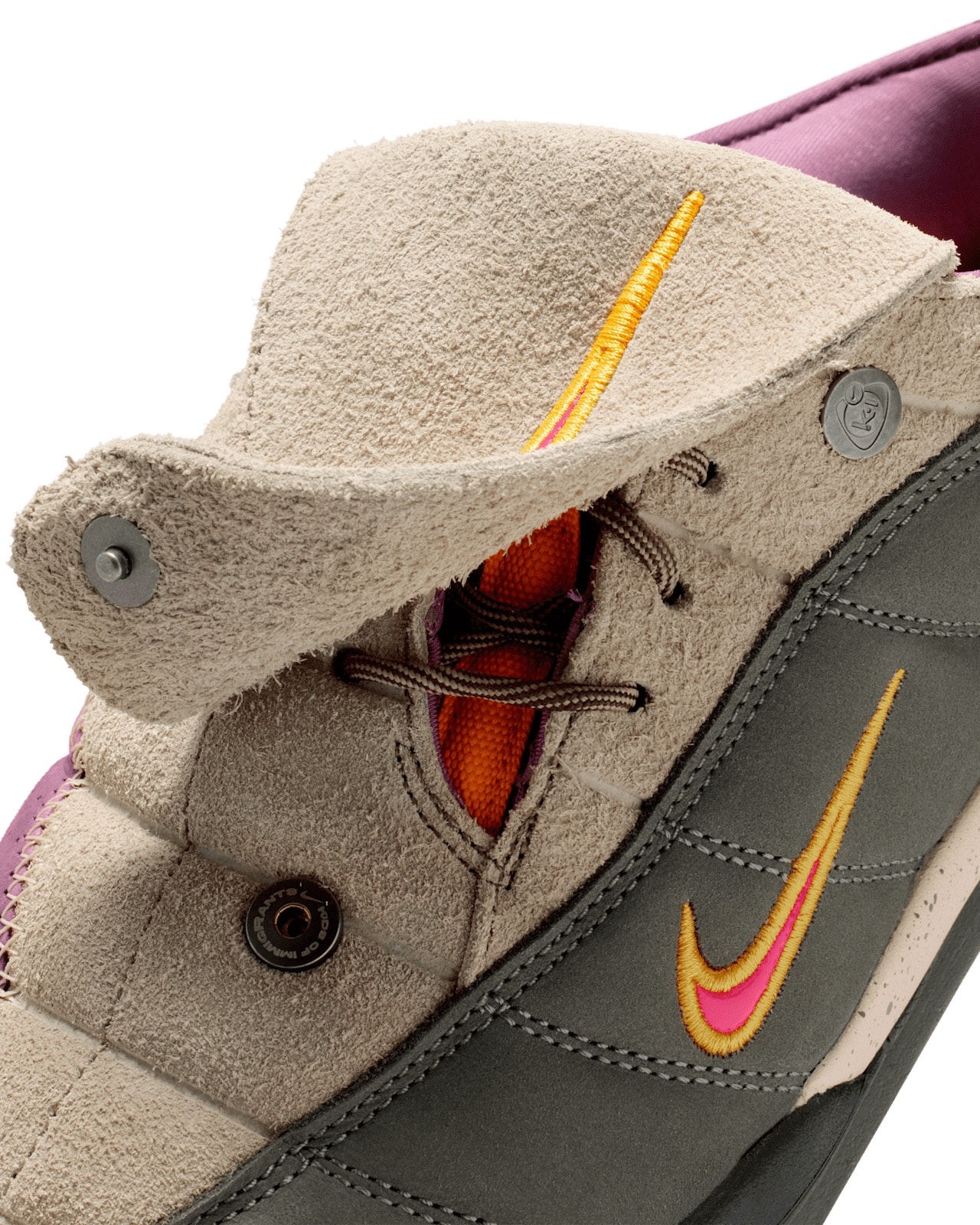 Kids of Immigrants Nike T90 Mule Khaki IH4422-200 8
