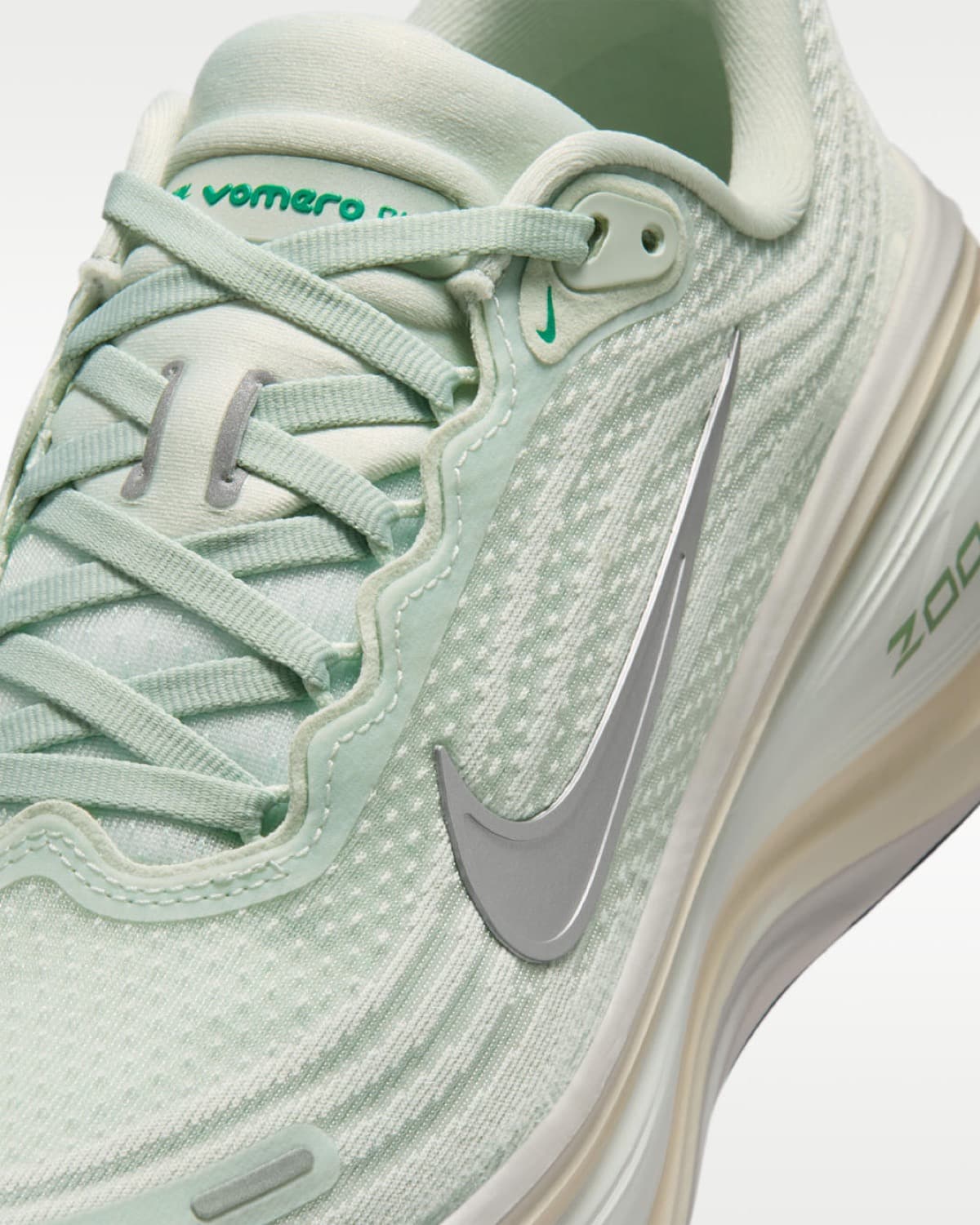 Nike Vomero Plus Barely Green HV8154-004 7
