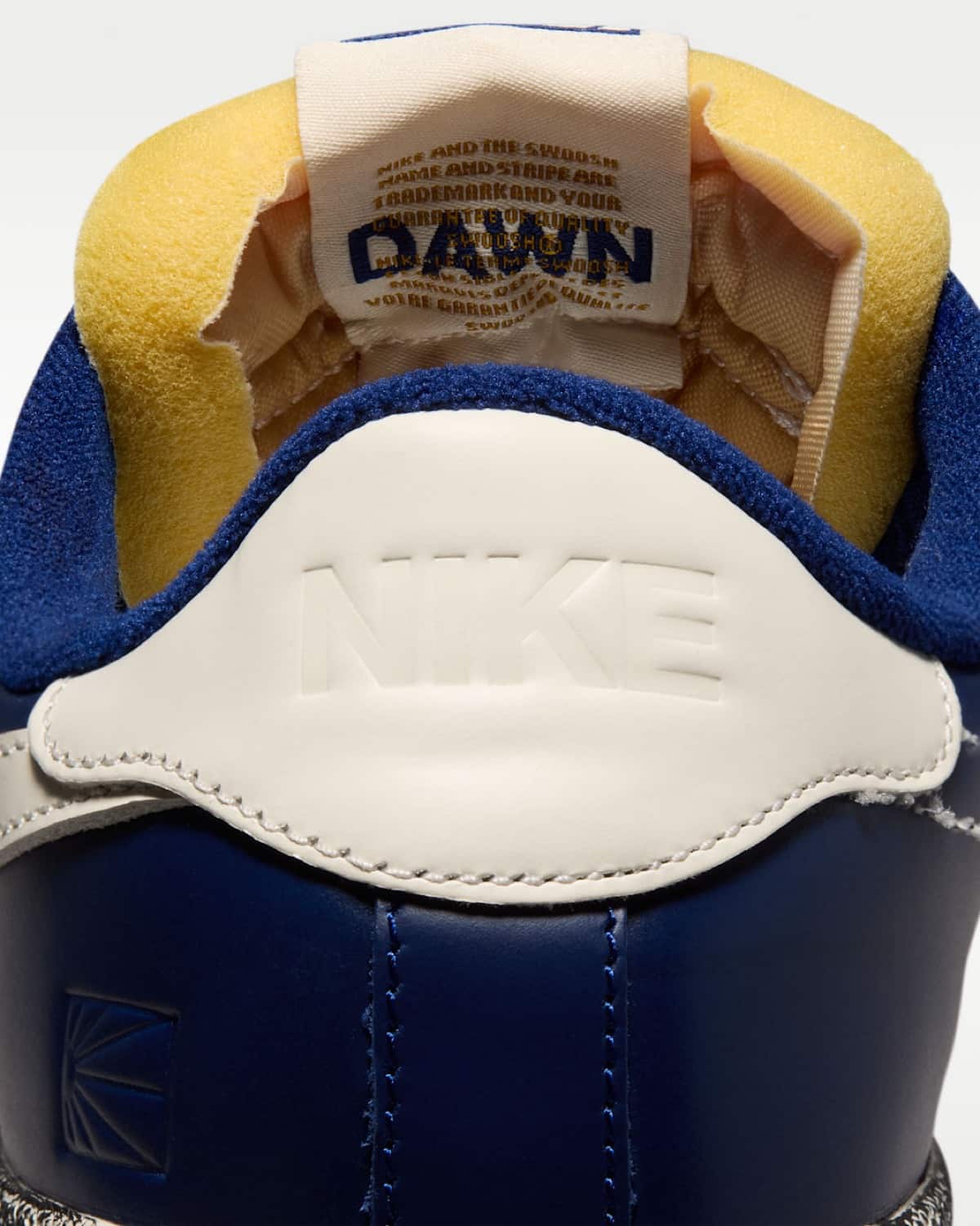 Rassvet x Nike SB Tennis Classic IO9846-400 10