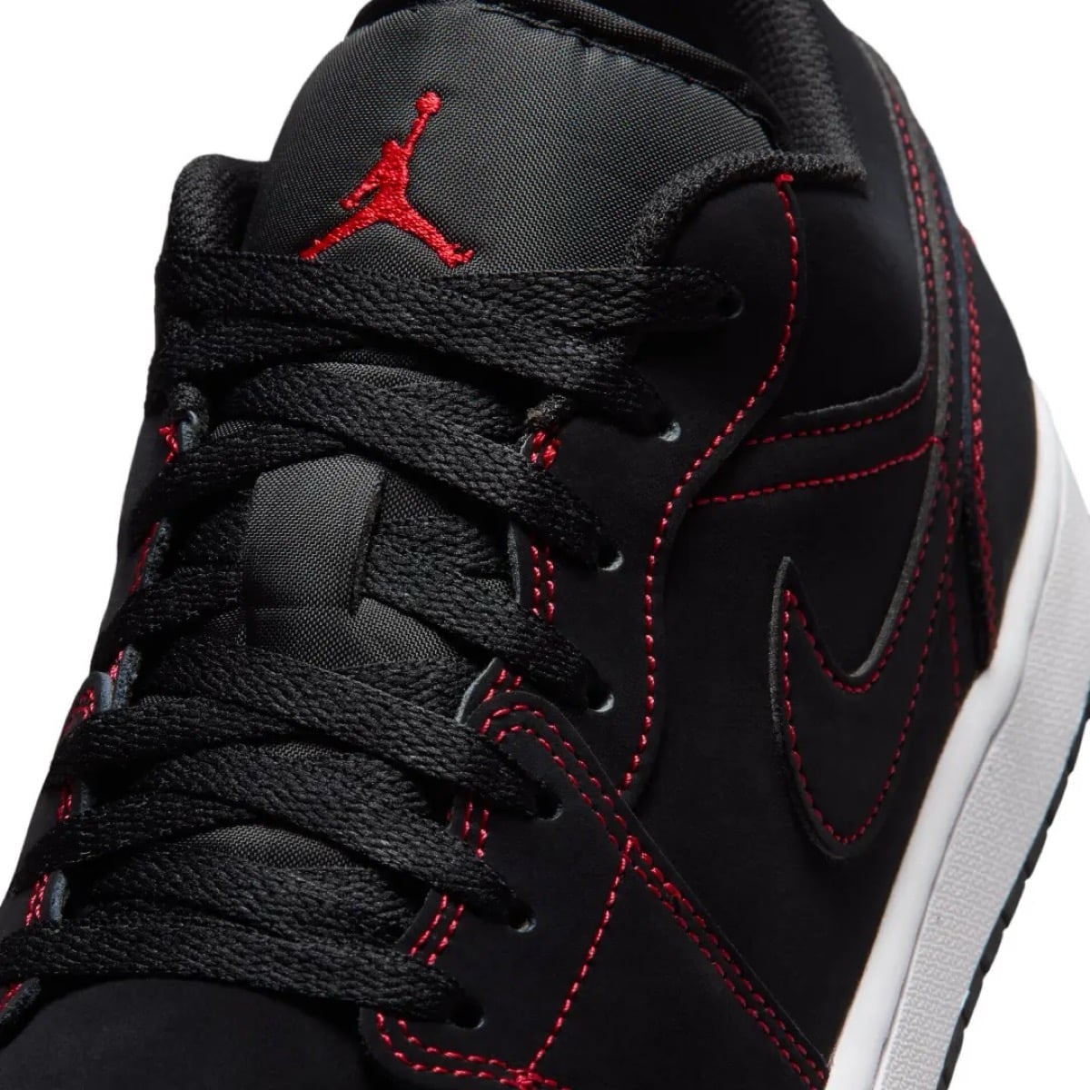 Air Jordan 1 Low Bloodline 553558-076 7