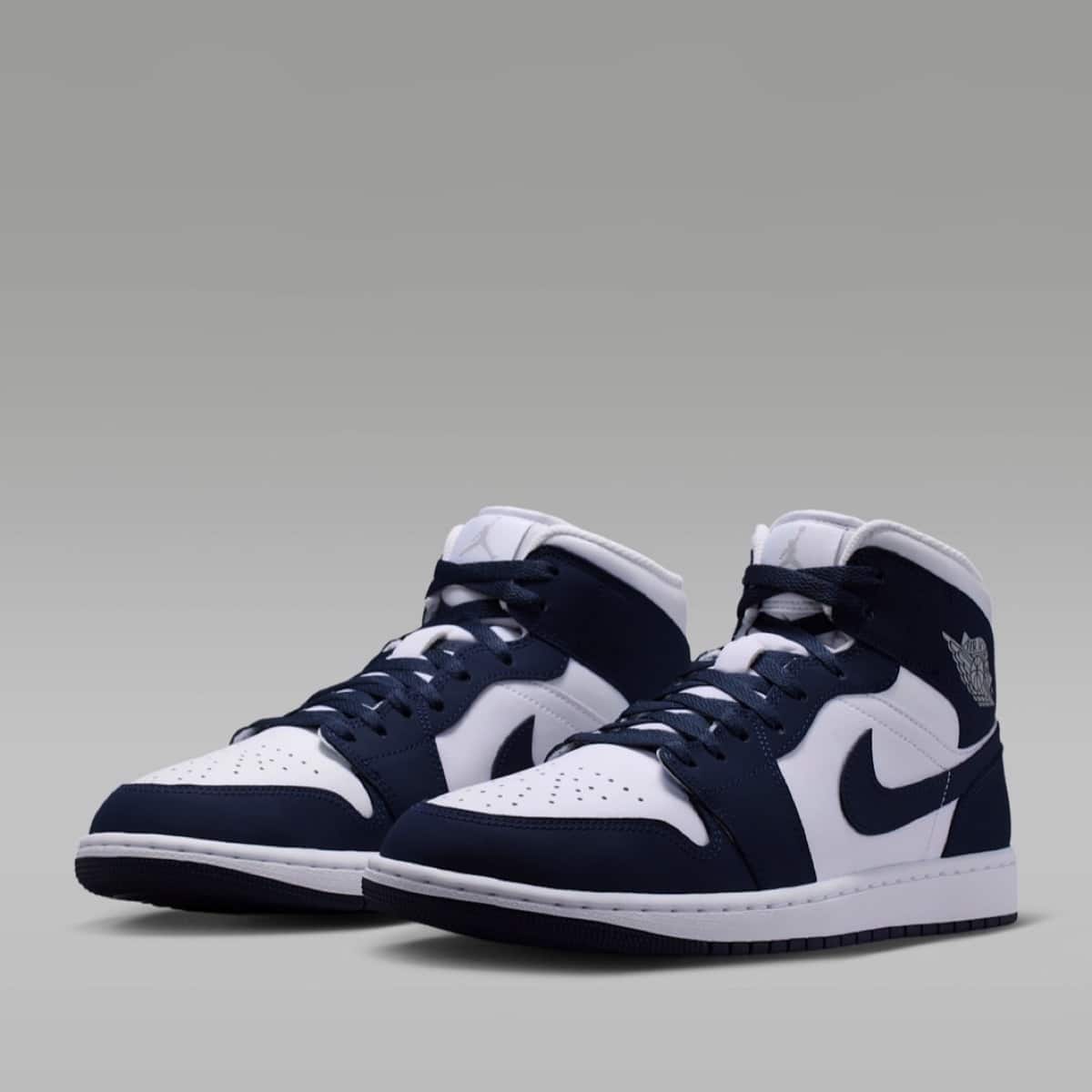 Air Jordan 1 Mid Obsidian White IV6046-400 4