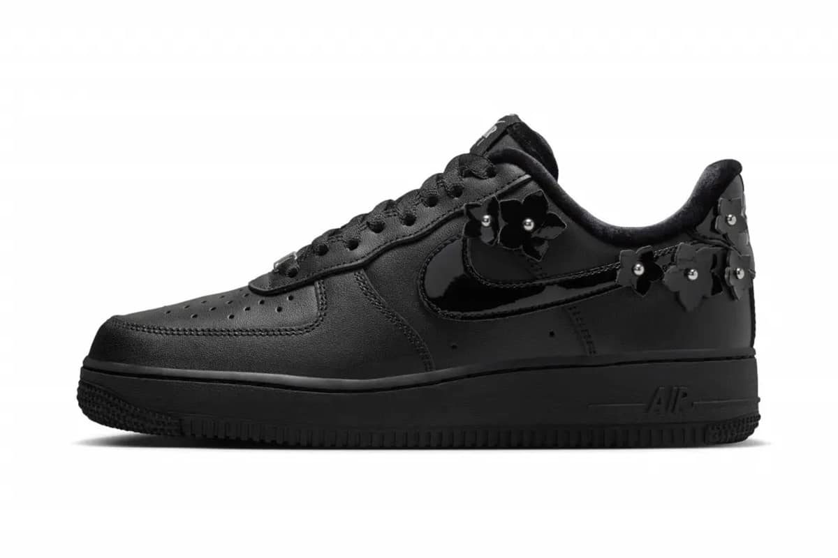 Nike Air Force 1 Low „Black” – klasyk z kwiecistego zestawu