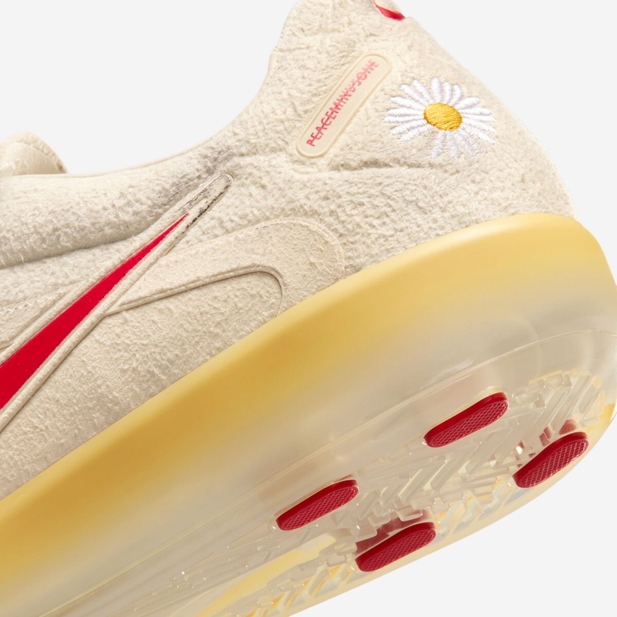 PEACEMINUSONE x Nike Cryoshot CTR360 Natural University Gold HQ1460-100 9