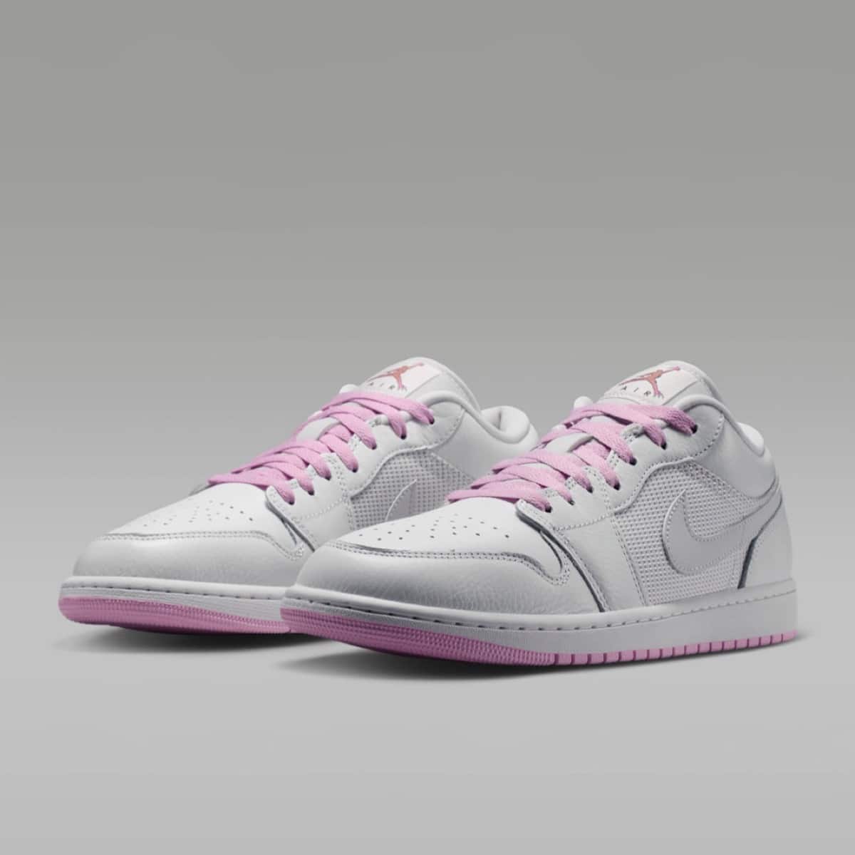 Air Jordan 1 Low Comic Summit White IO2048-100 4