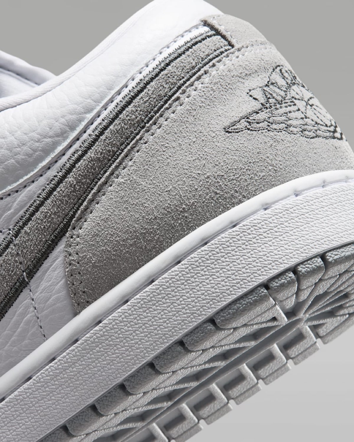 Air Jordan 1 Low Iron Grey Wolf Grey IX3959-100 8