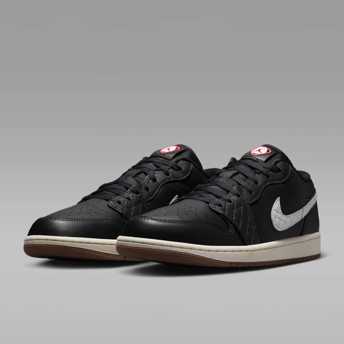 Air Jordan 1 Low SE Off Noir IO2047-001 4