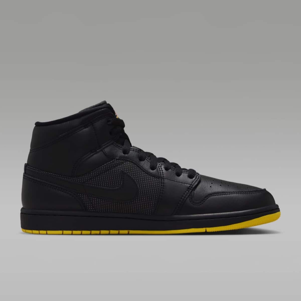 Air Jordan 1 Mid Comic Book IO2052-001 3