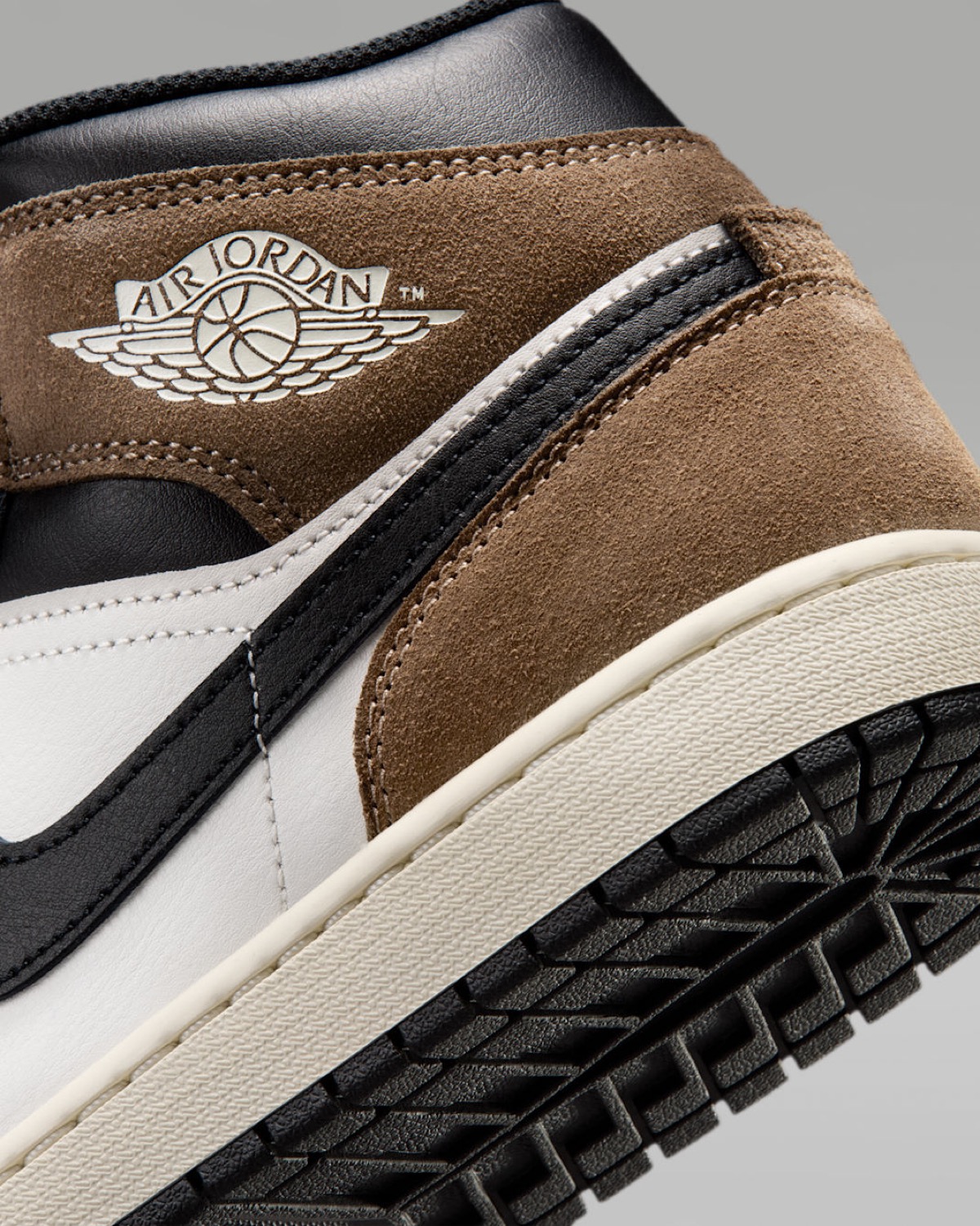 Air Jordan 1 Mid Palomino DQ8426-007 8