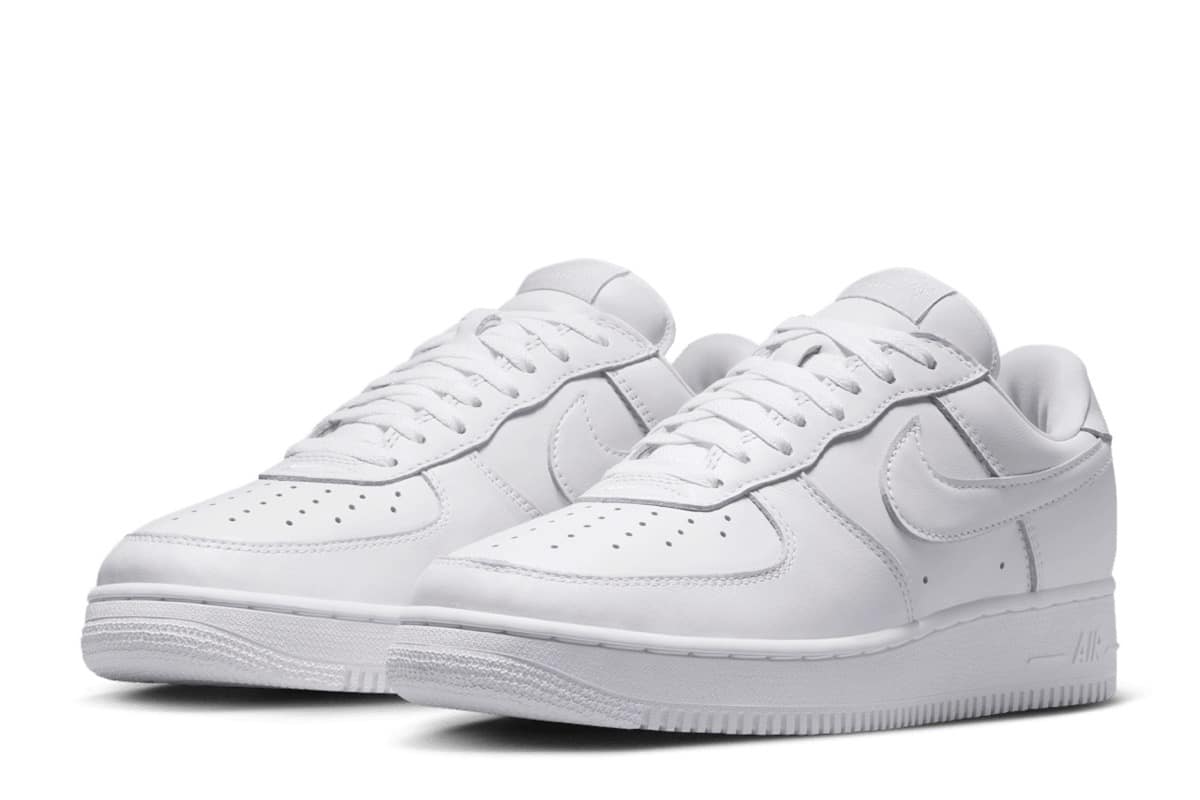 Nike Air Force 1 Low ’01 „Triple White” – wraca sylwetka z 2001 roku!