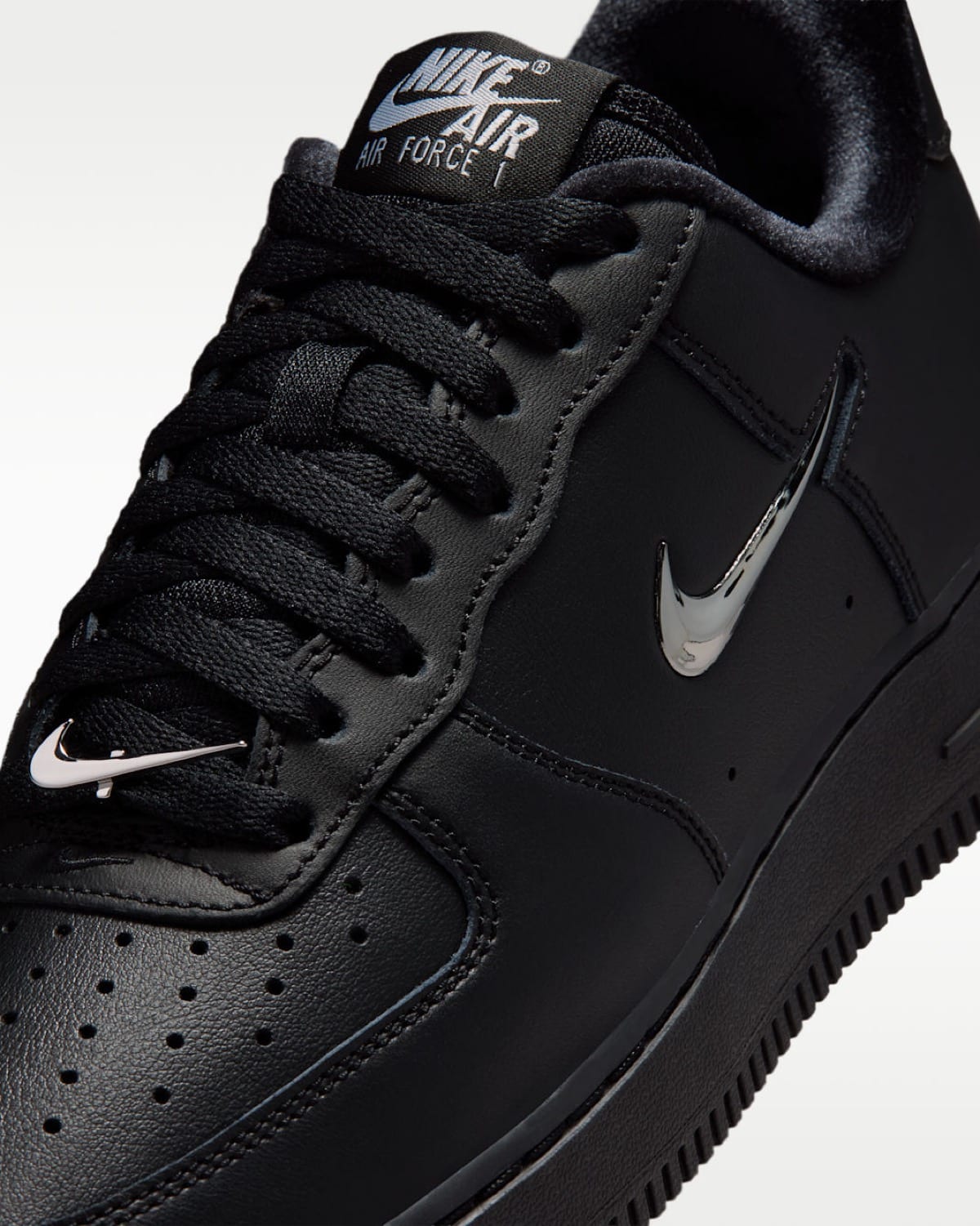Nike Air Force 1 Low Chrome Swoosh IV6039-001 7