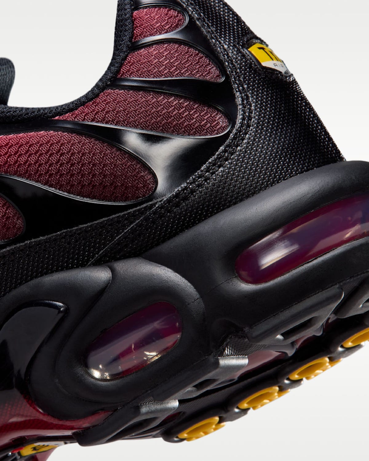 Nike Air Max Plus Tough Red DM0032-601 8