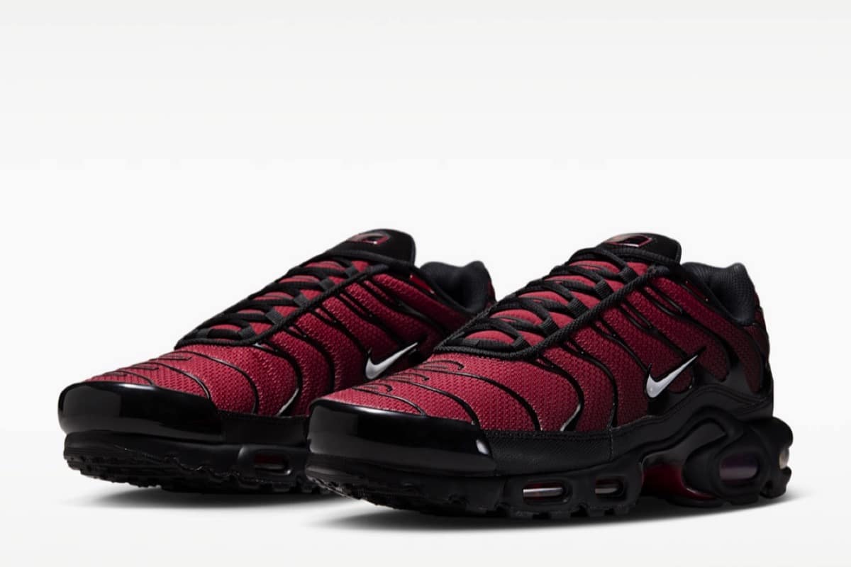 Nike Air Max Plus – agresywna klasyka w nowej odsłonie „Tough Red”