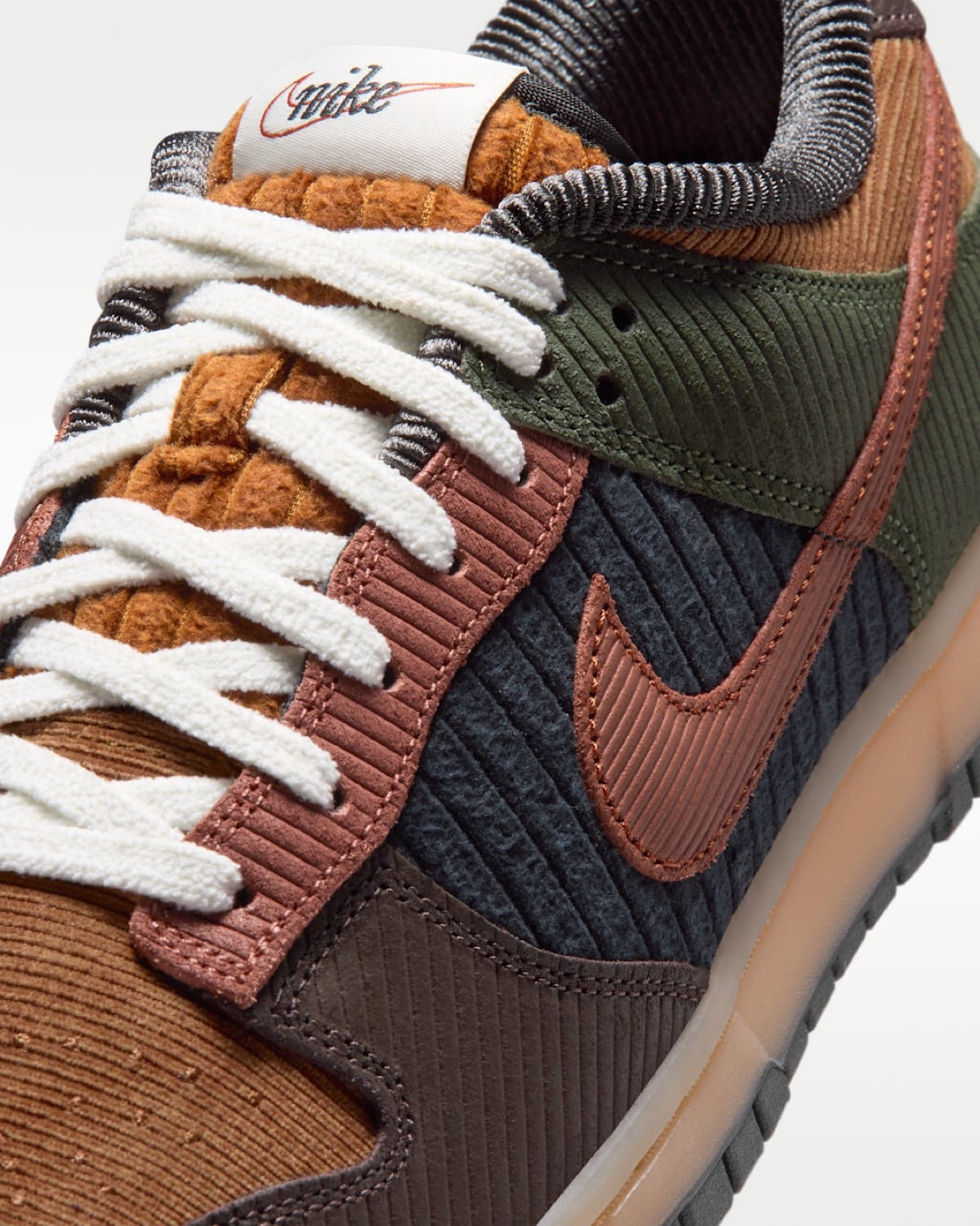 Nike Dunk Low Retro Premium Light British Tan Corduroy IB7746-201 7