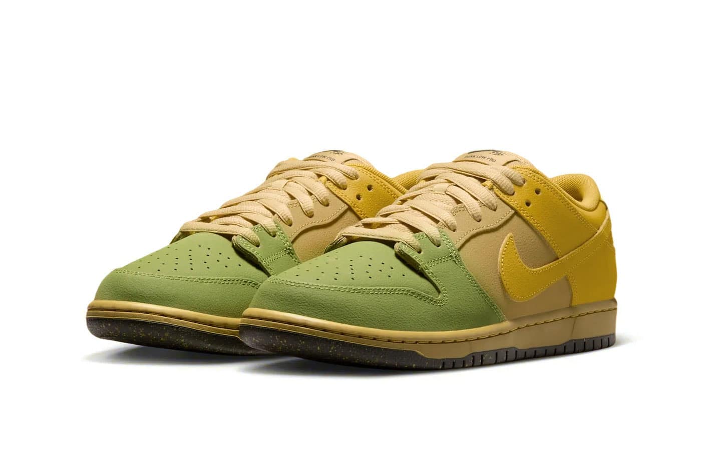 Nike SB Dunk Low Saffron Quartz IO0427-300 4