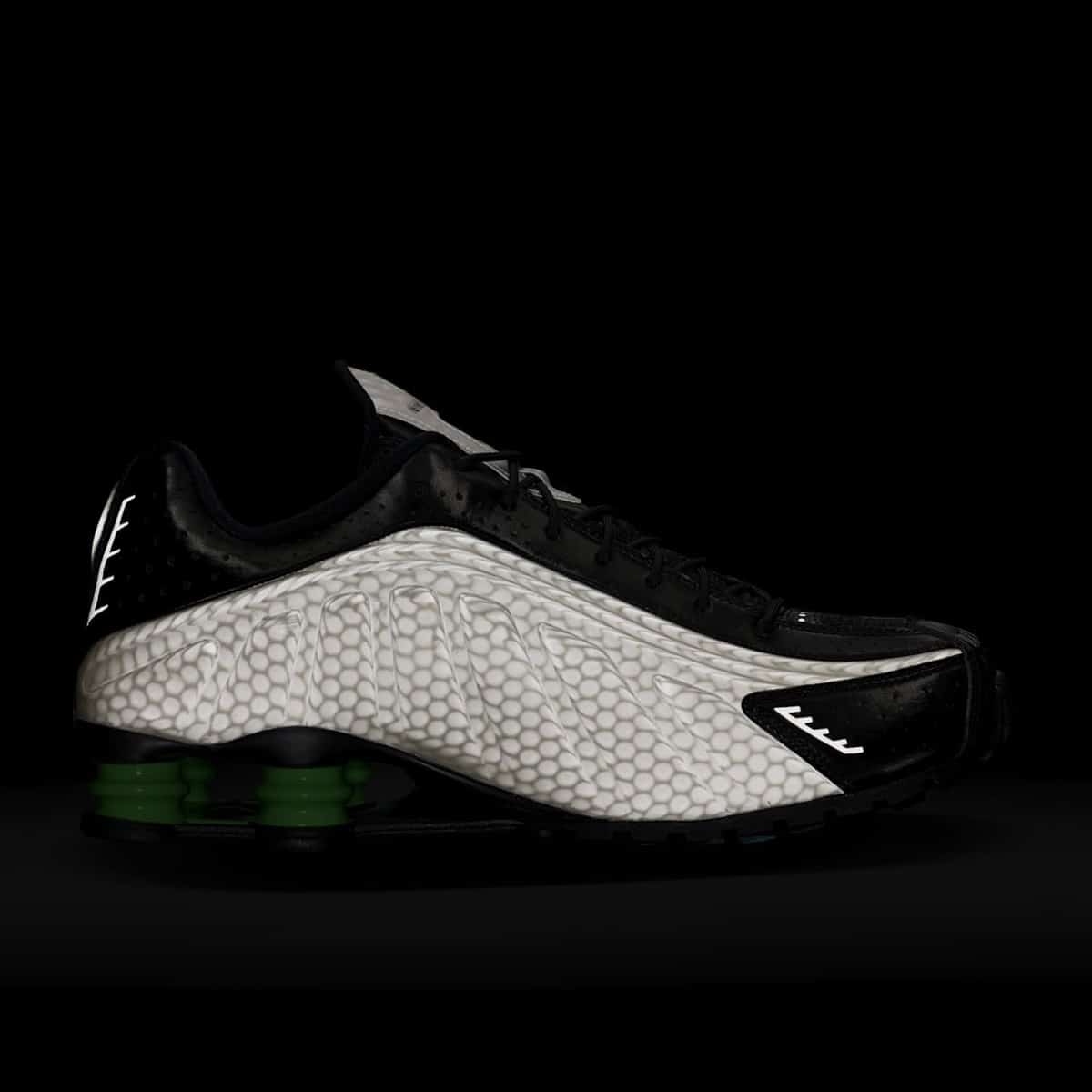 Nike Shox R4 SP Black Lime Glow IR1946-001 11