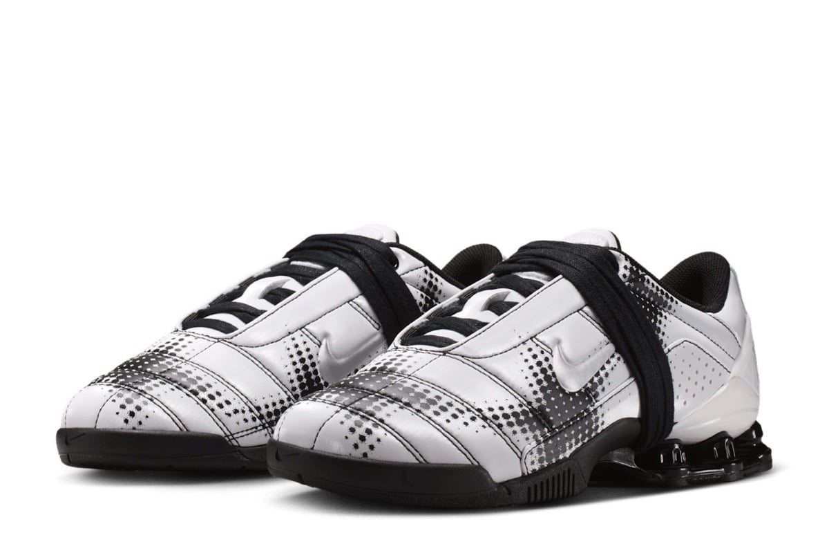 Nike Total 90 Shox Magia „White / Black” – połączenie piłkarskich korzeni z technologią Shox