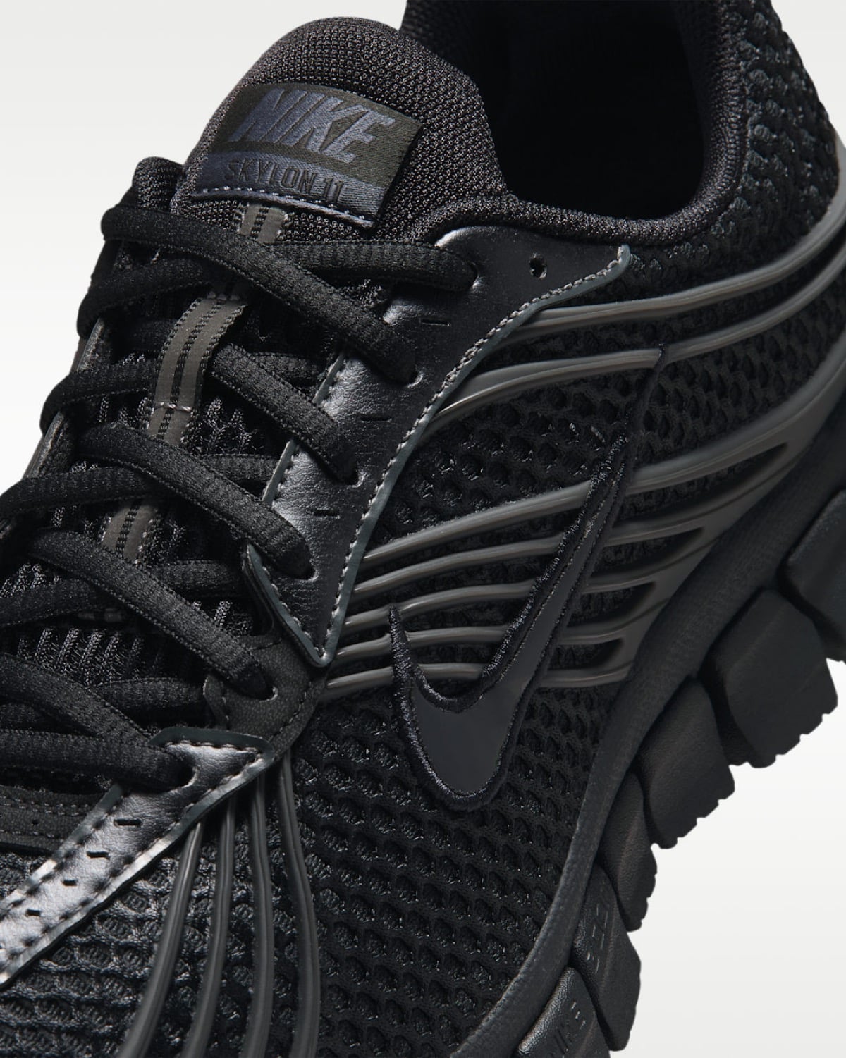 Nike Zoom Skylon 11 Triple Black IU1869-002 7