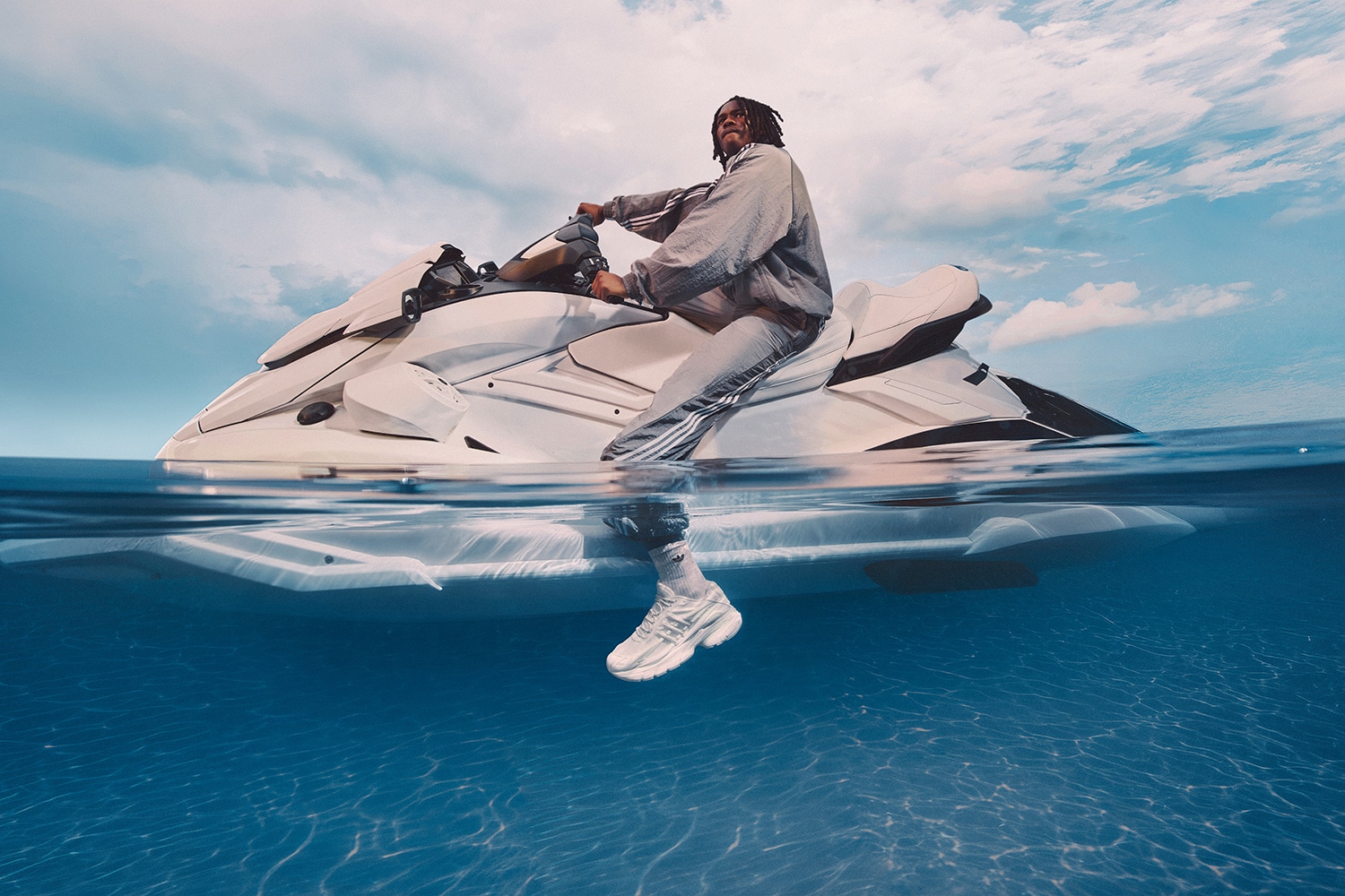 Pharrell Williams x adidas Adistar Jellyfish Triple White 3