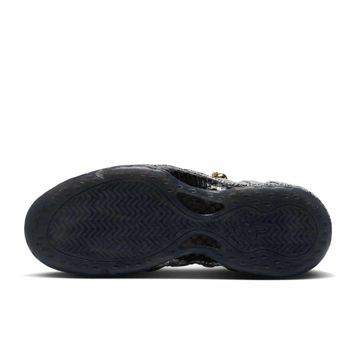 Victor Solomon x Nike Air Foamposite One Trophies IR2077-001 1