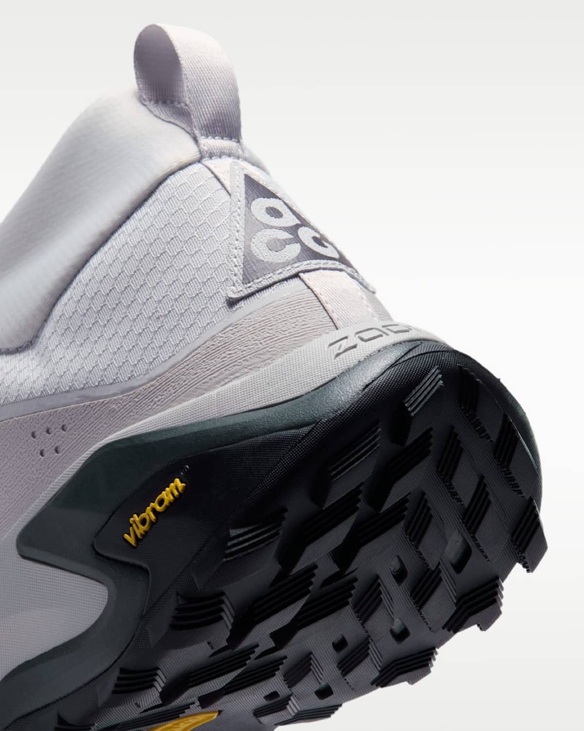 Nike ACG Zegama Hike Photon Dust IO7854-001 8