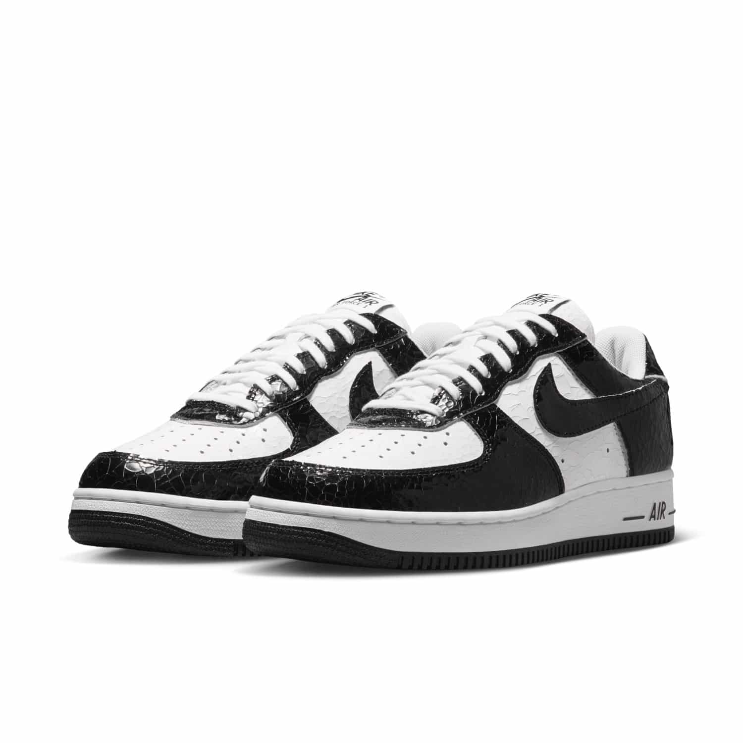 Nike Air Force 1 Low 01 Cracked Leather Black White JA0248-300 4