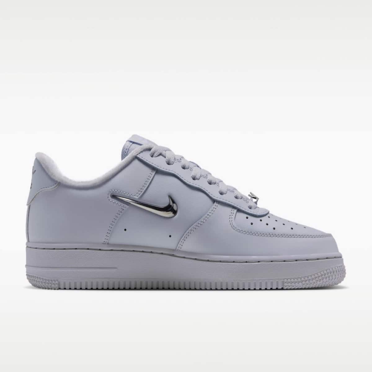 Nike Air Force 1 Low Chrome Swoosh Pure Platinum IV6039-002 3