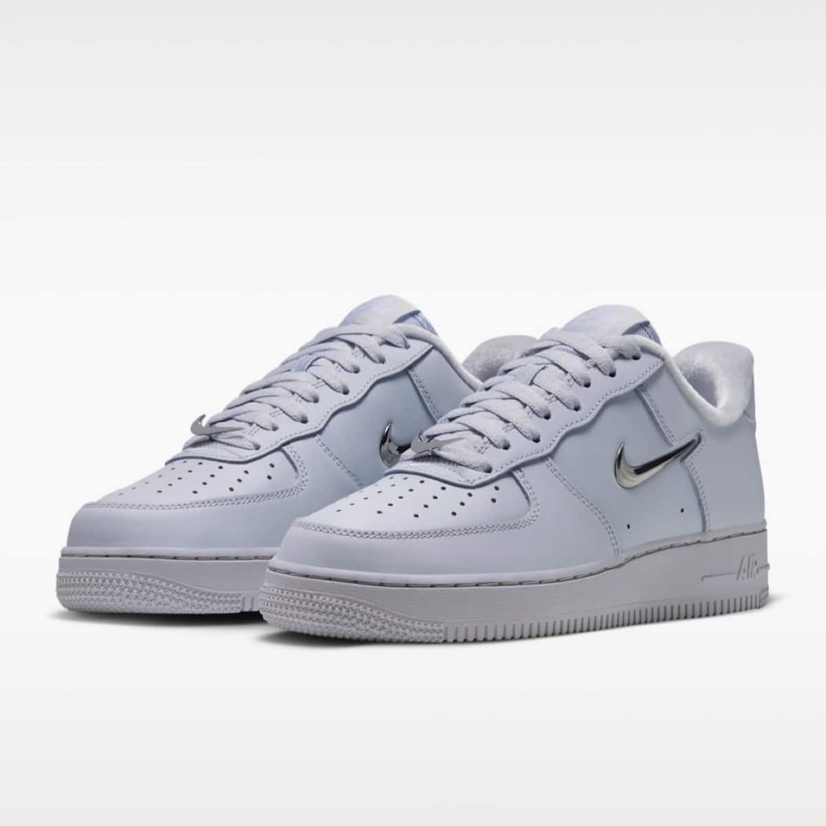 Nike Air Force 1 Low Chrome Swoosh Pure Platinum IV6039-002 4