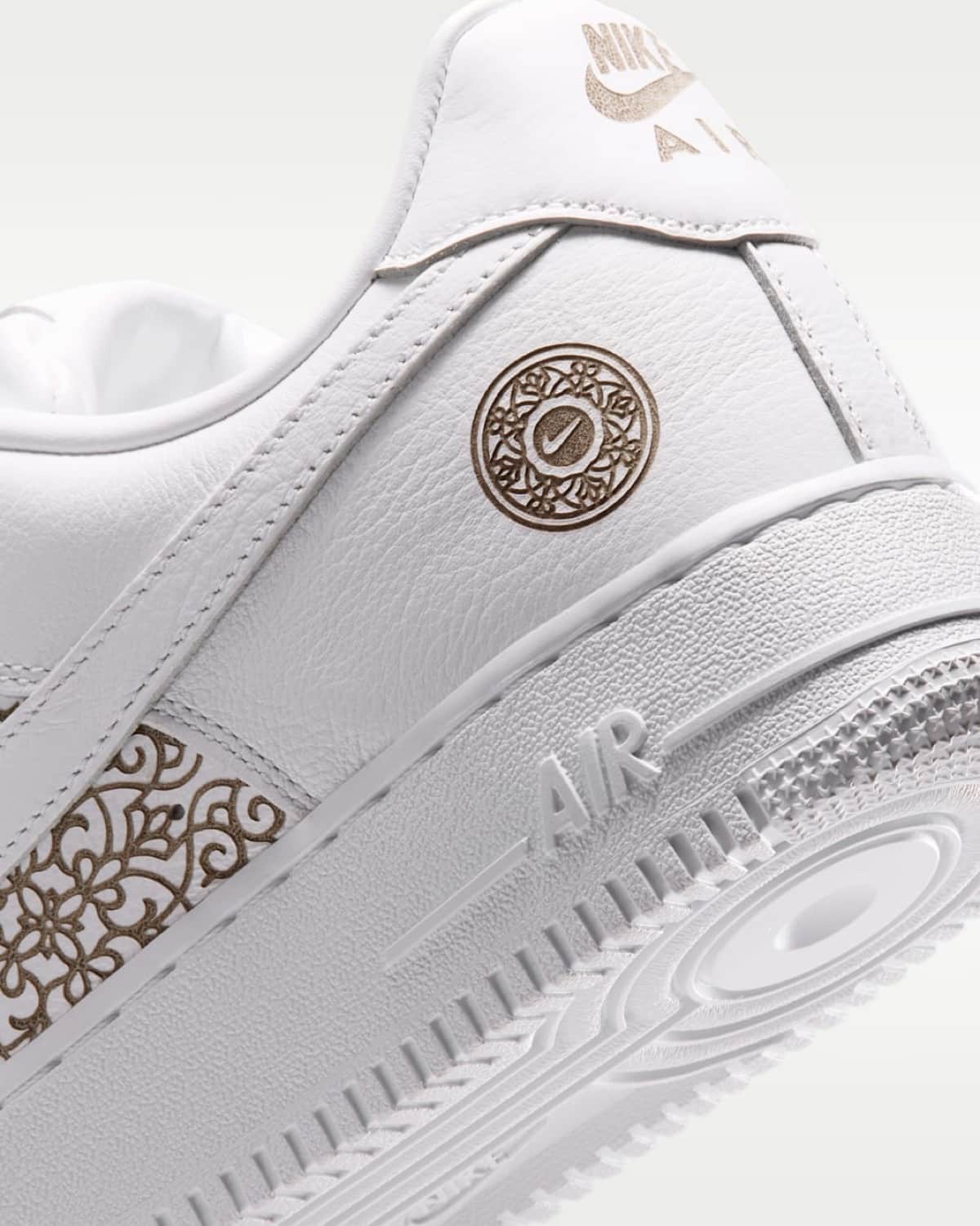Nike Air Force 1 Low Family Reunion IV5754-100 7