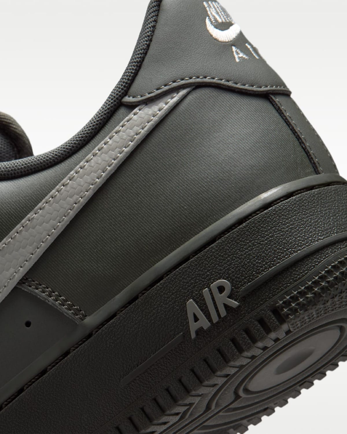 Nike Air Force 1 Low Newsprint IV5732-001 8