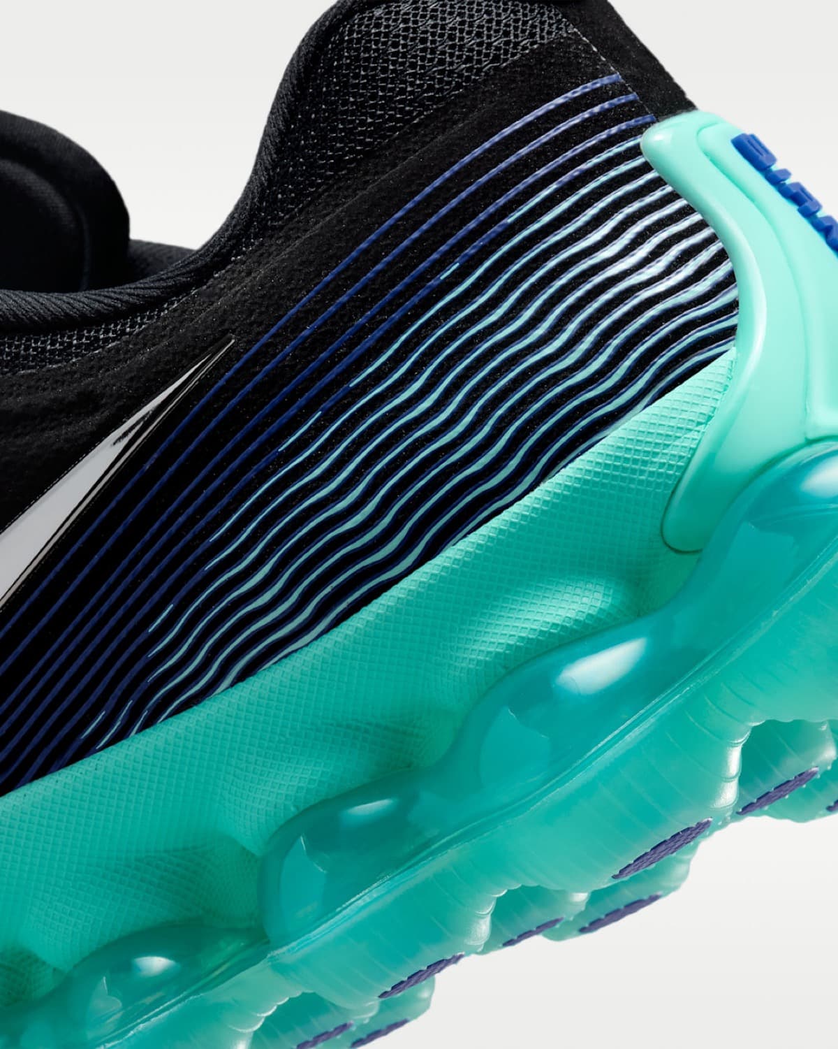 Nike Air Liquid Max Black Aurora Green IQ7635-001 8