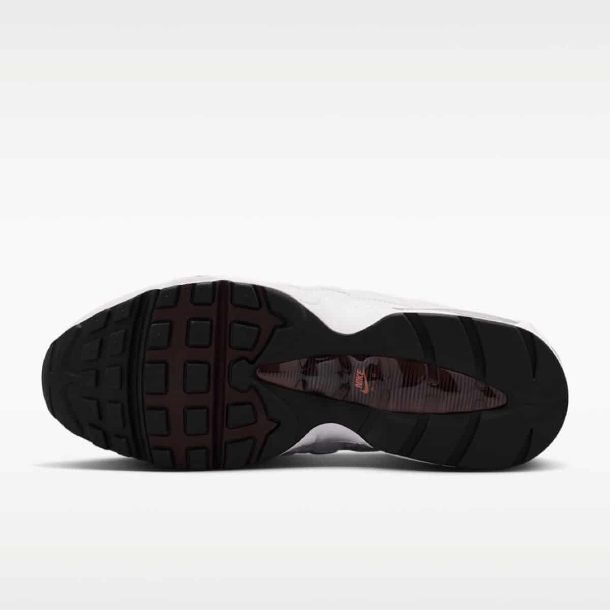 Nike Air Max 95 SE Mystic Dates IW1241-100 1