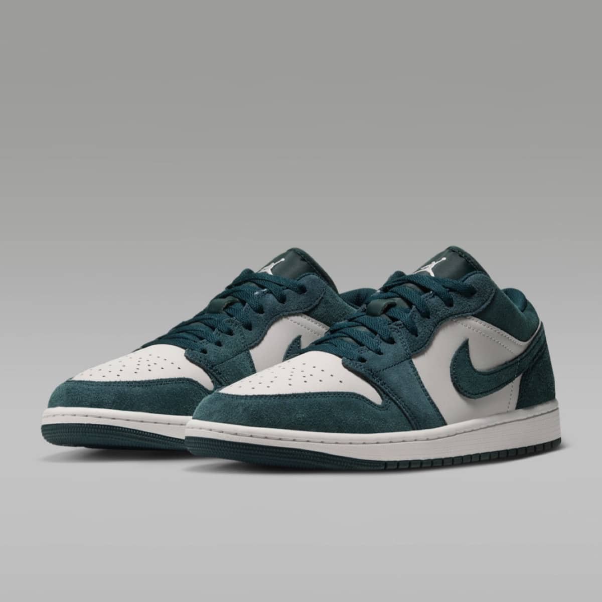 Air Jordan 1 Low Midnight Spruce 553558-303 4