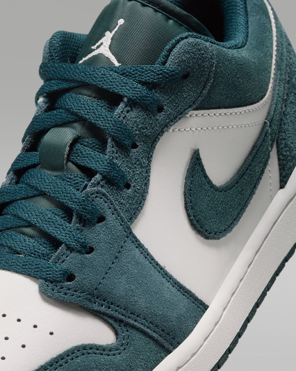 Air Jordan 1 Low Midnight Spruce 553558-303 7
