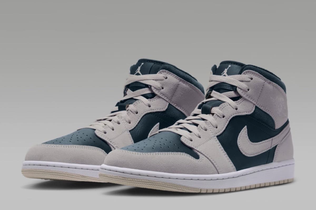 Air Jordan 1 Mid w kolorystyce „Light Orewood Brown / Midnight Spruce” to projekt na jesień