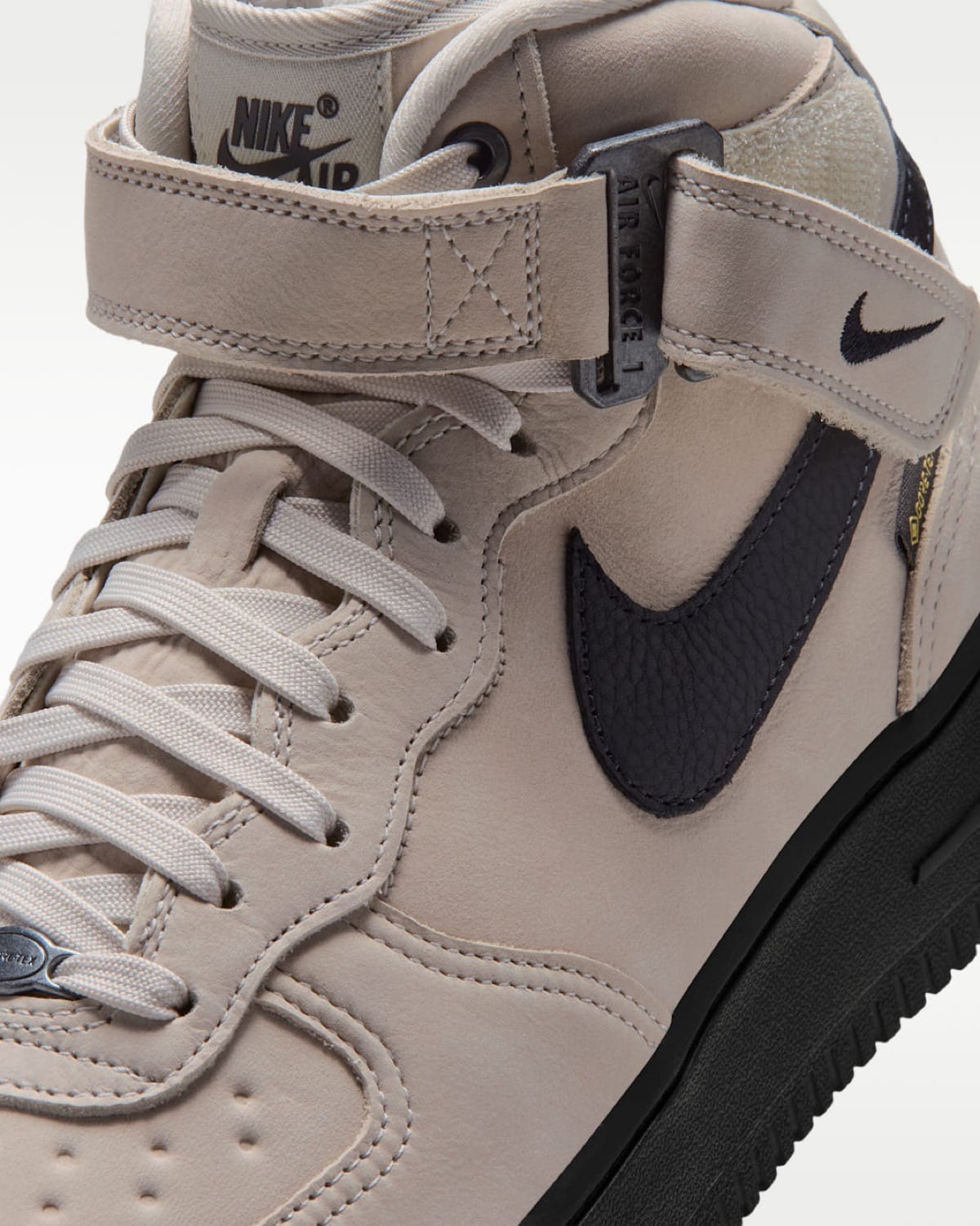 Nike Air Force 1 Mid GORE-TEX Vibram Summit White Black IO1875-100 7