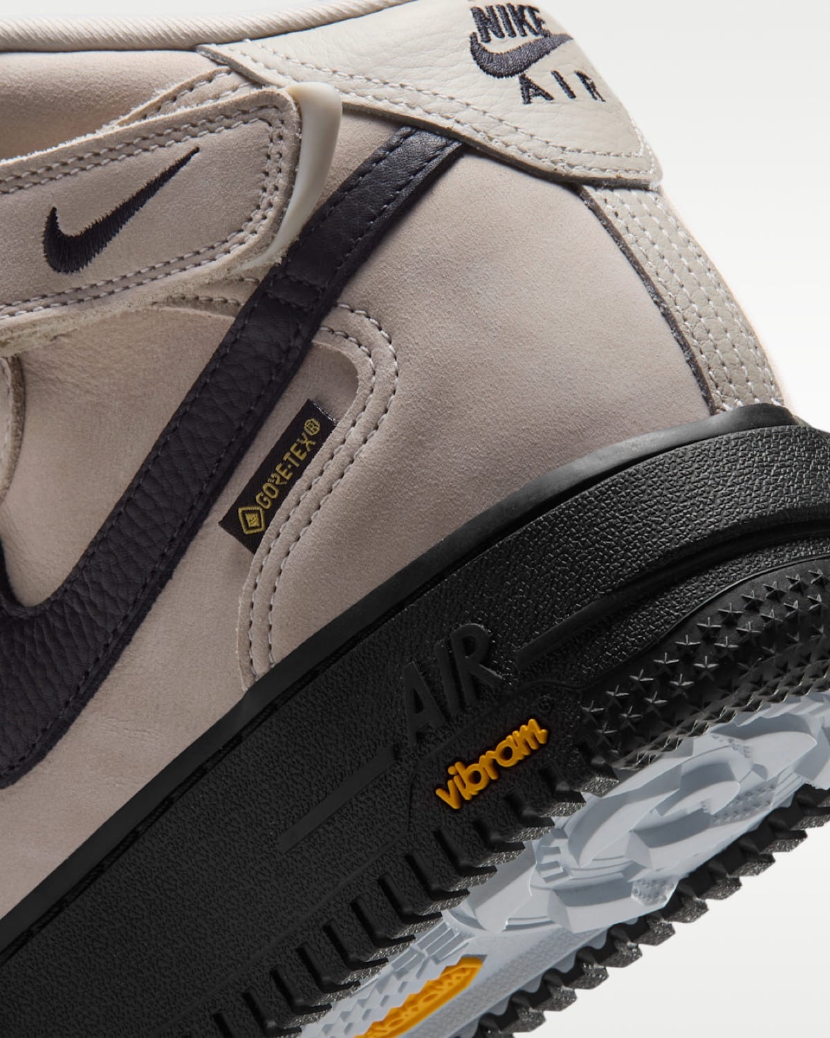 Nike Air Force 1 Mid GORE-TEX Vibram Summit White Black IO1875-100 8