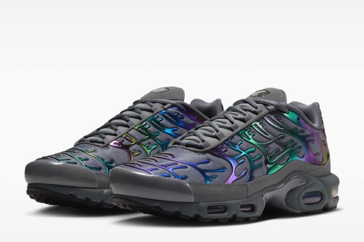 Nike Air Max Plus – kolorystyka „Lava Lamp” w szarej bazie