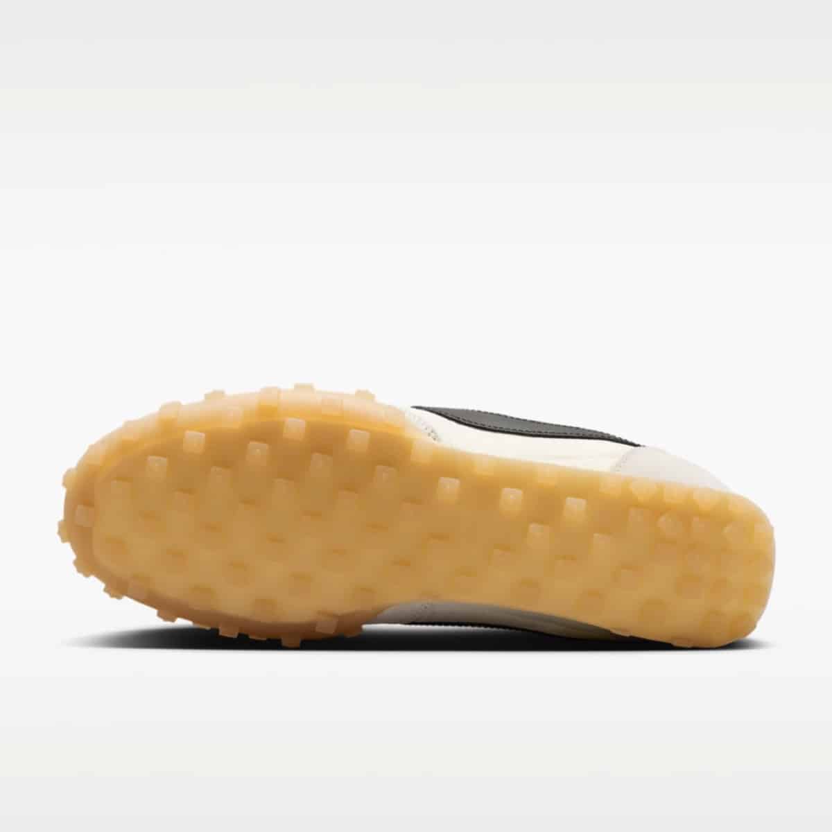 Nike Waffle Racer Sail Coconut Milk Black IM8658-101 1