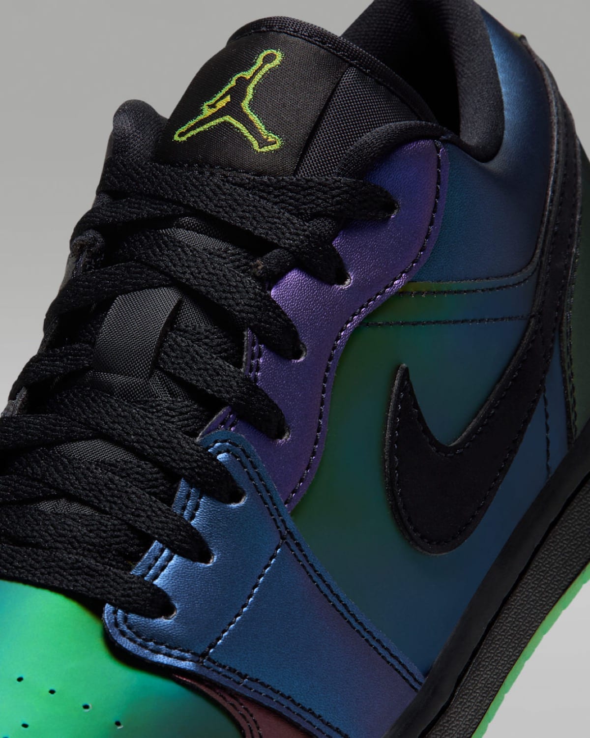 Air Jordan 1 Low SE Magic Ball IX6375-001 7