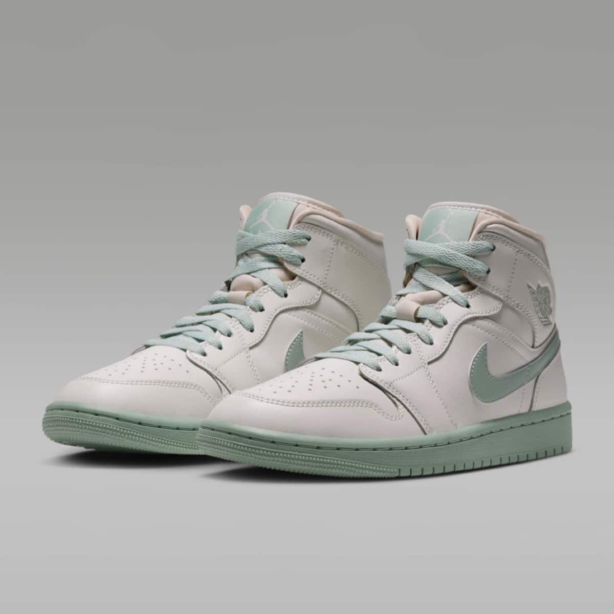 Air Jordan 1 Mid Pistachio Frost BQ6472-124 4