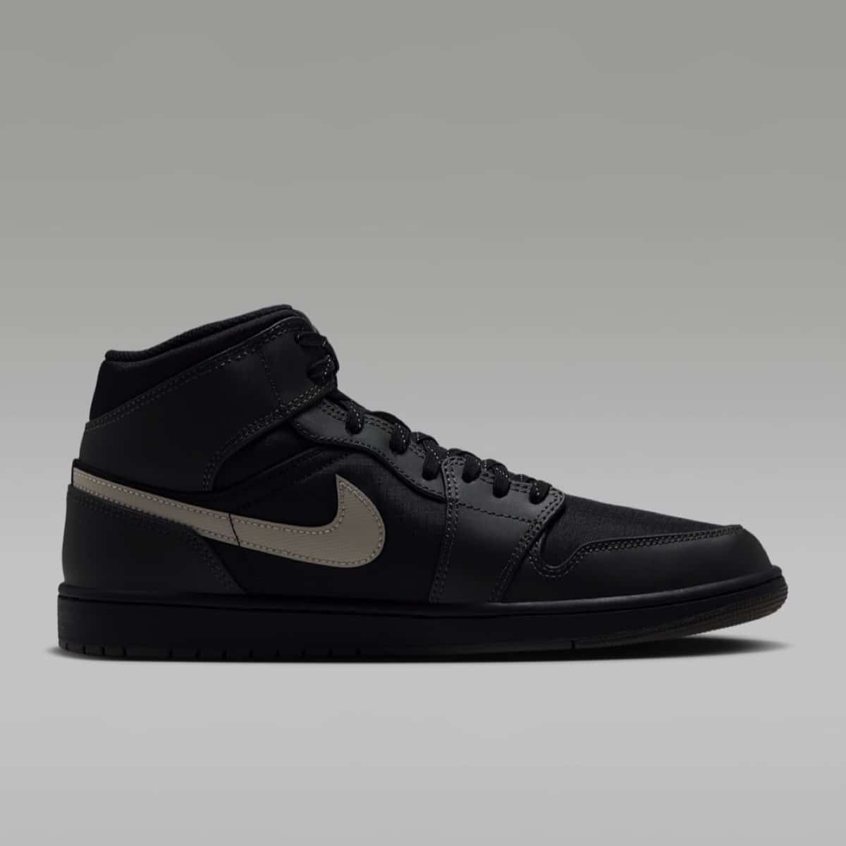 Air Jordan 1 Mid Utility Black Spruce Fog IX6982-001 3