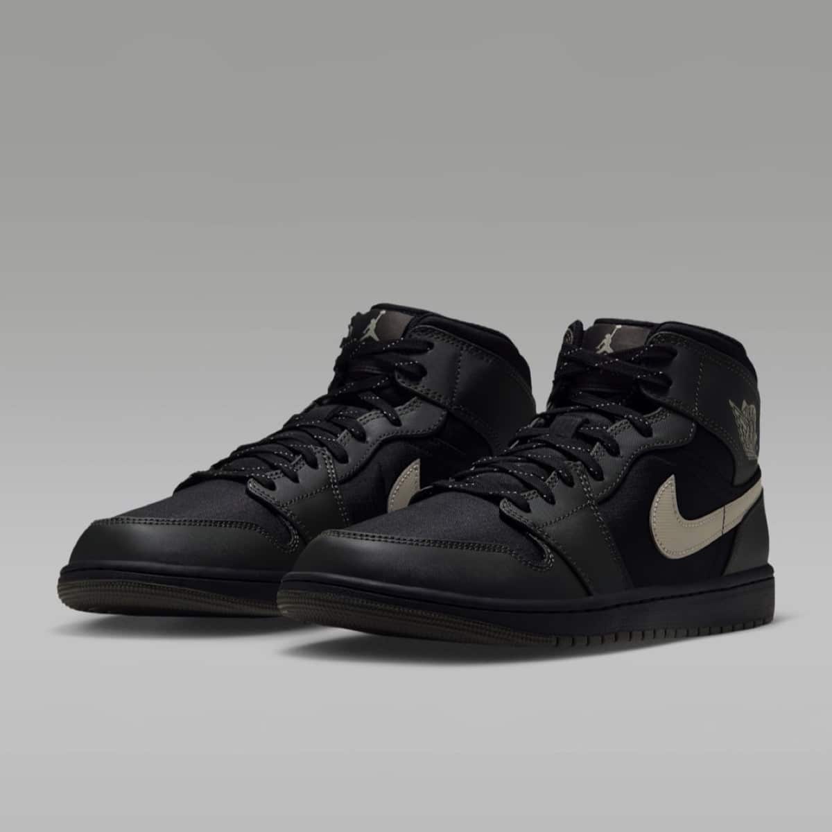 Air Jordan 1 Mid Utility Black Spruce Fog IX6982-001 4