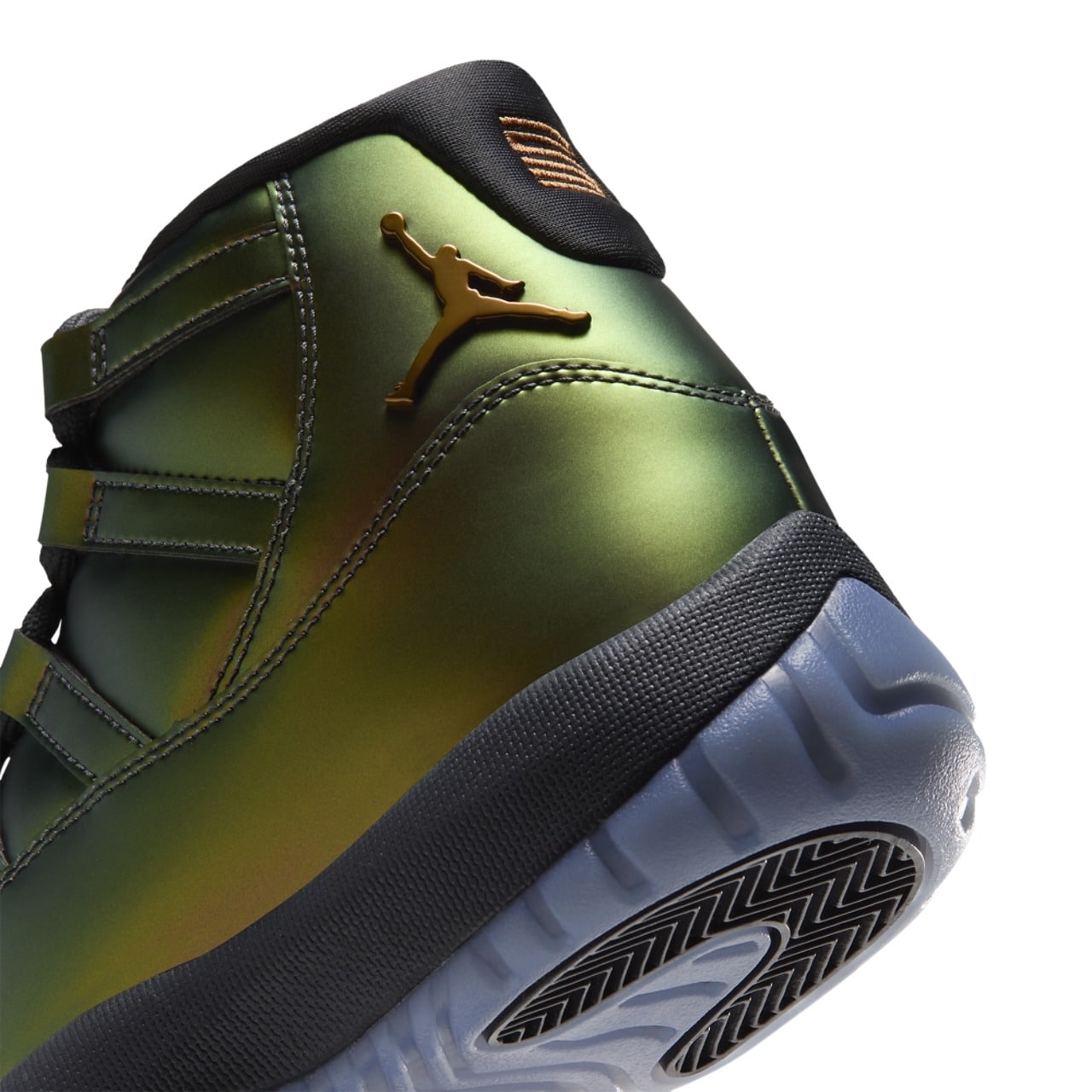 Air Jordan 11 Magic Ball IZ1800-200 8