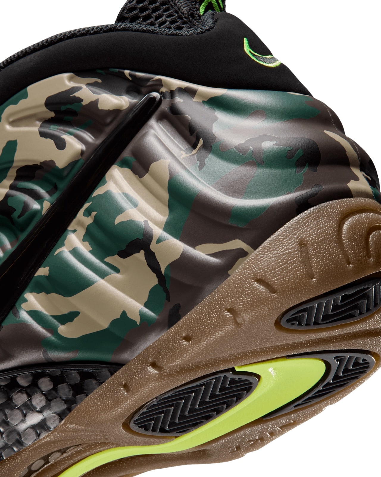 Nike Air Foamposite Pro Camo IM5204-001 8