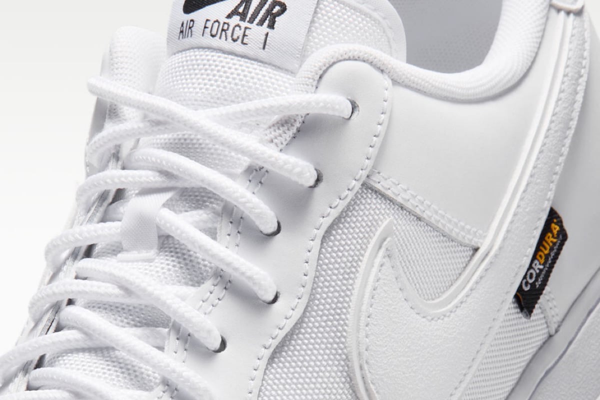 Nike Air Force 1 Low Cordura – to biała klasyka z fakturą, której brakowało w tej sylwetce!