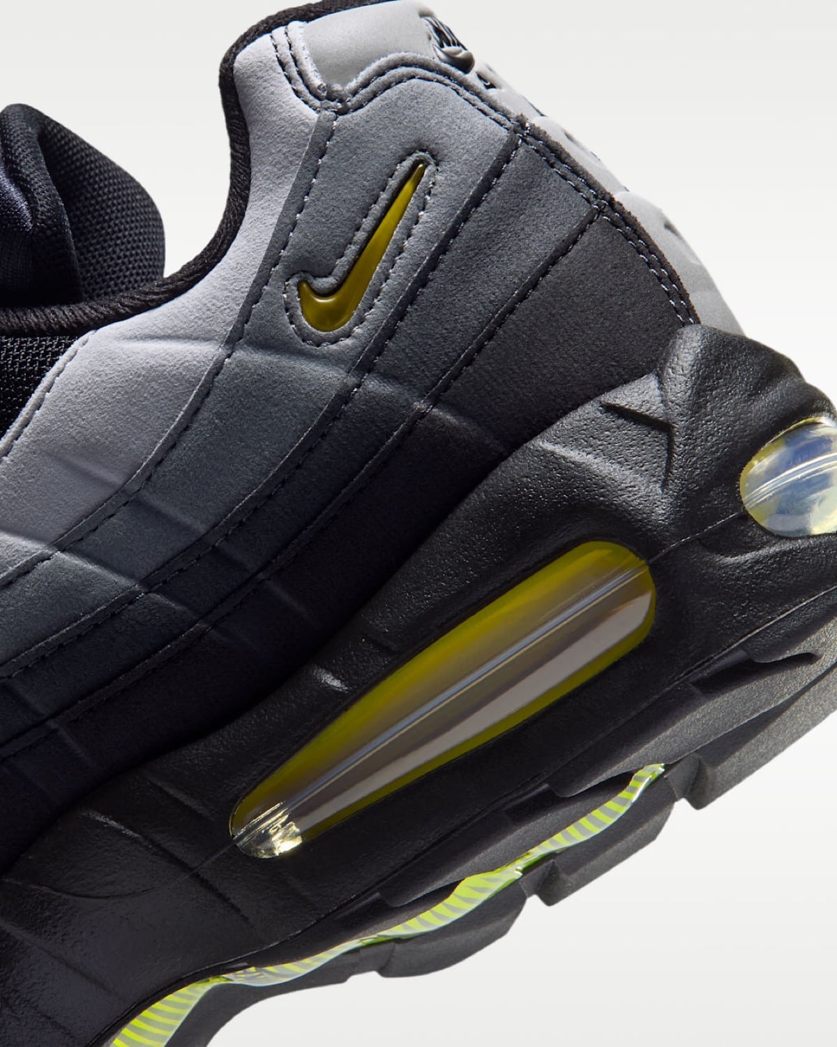 Nike Air Max 95 Big Bubble Batman IQ0229-001 8