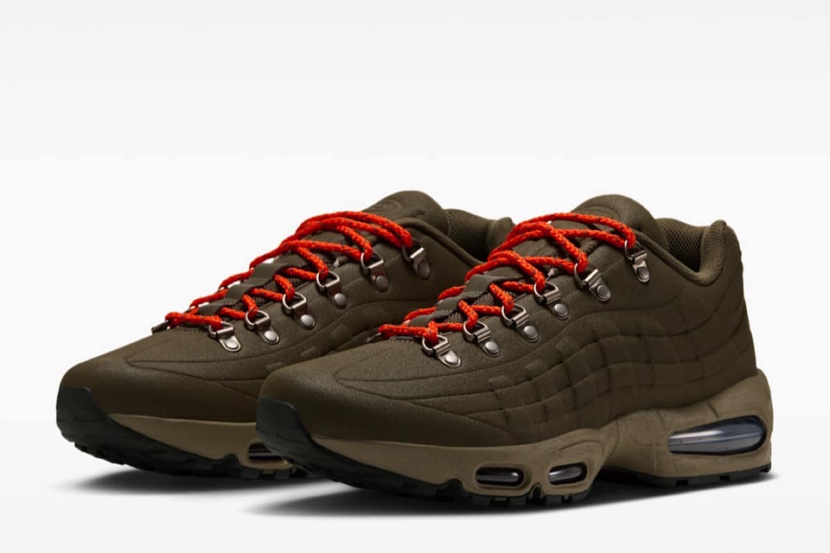 Nike Air Max 95 „I-95″ „Medium Olive”: formowana cholewka, metalowe oczka i pomarańczowe sznurowadła