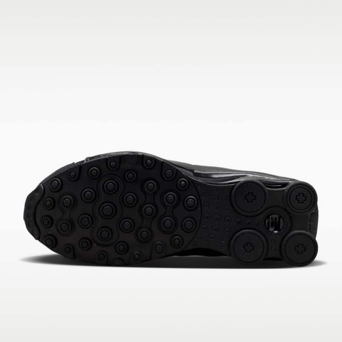 Nike Shox NZ Patent Leather Black IV5704-901 1